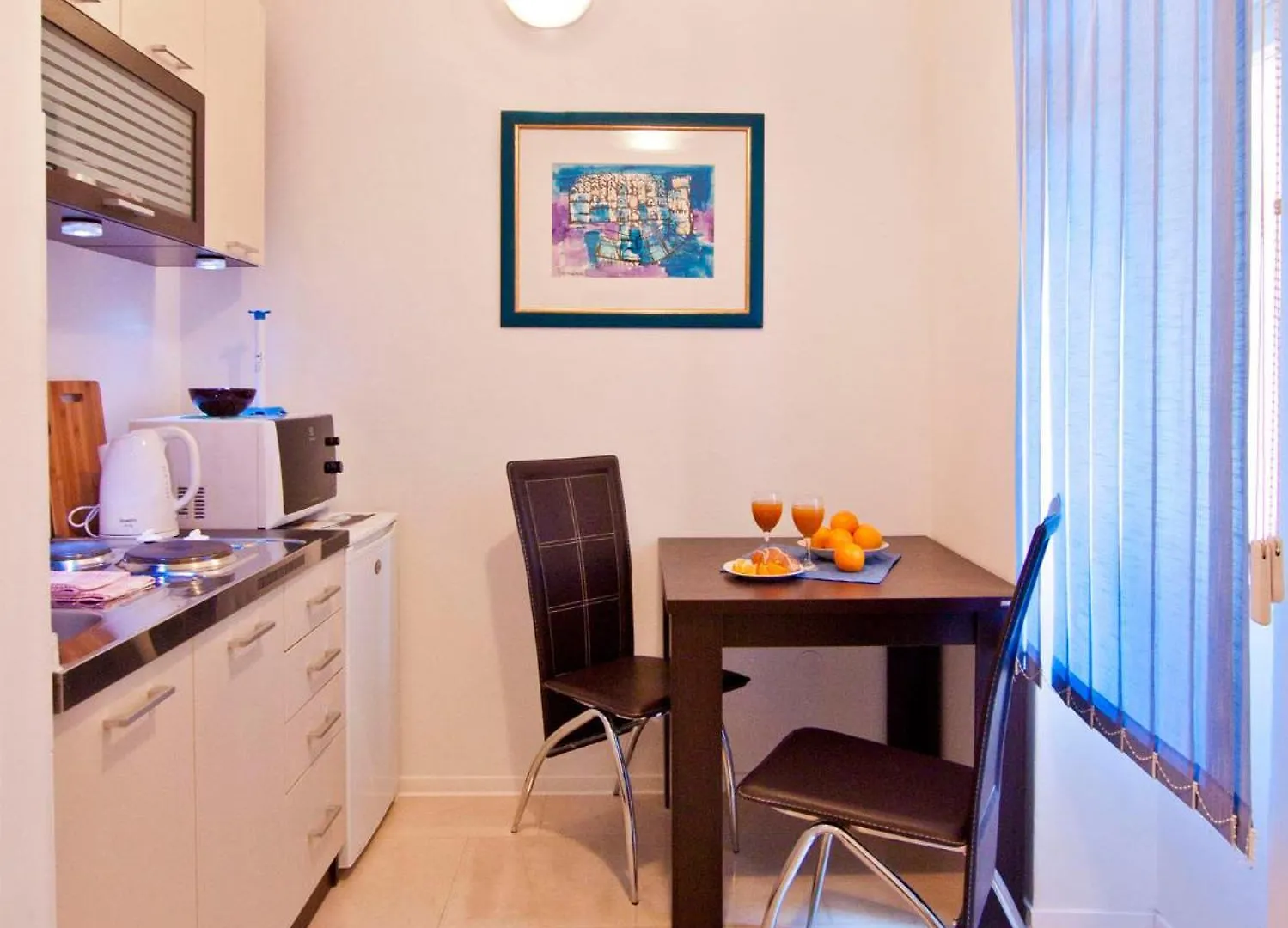 Magnifique Central Apartment Near Theatre & Beach سبليت