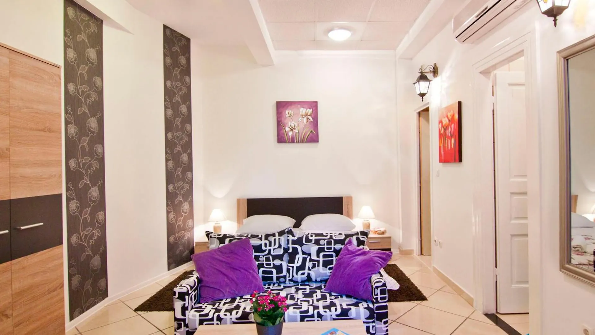 Magnifique Central Apartment Near Theatre & Beach سبليت