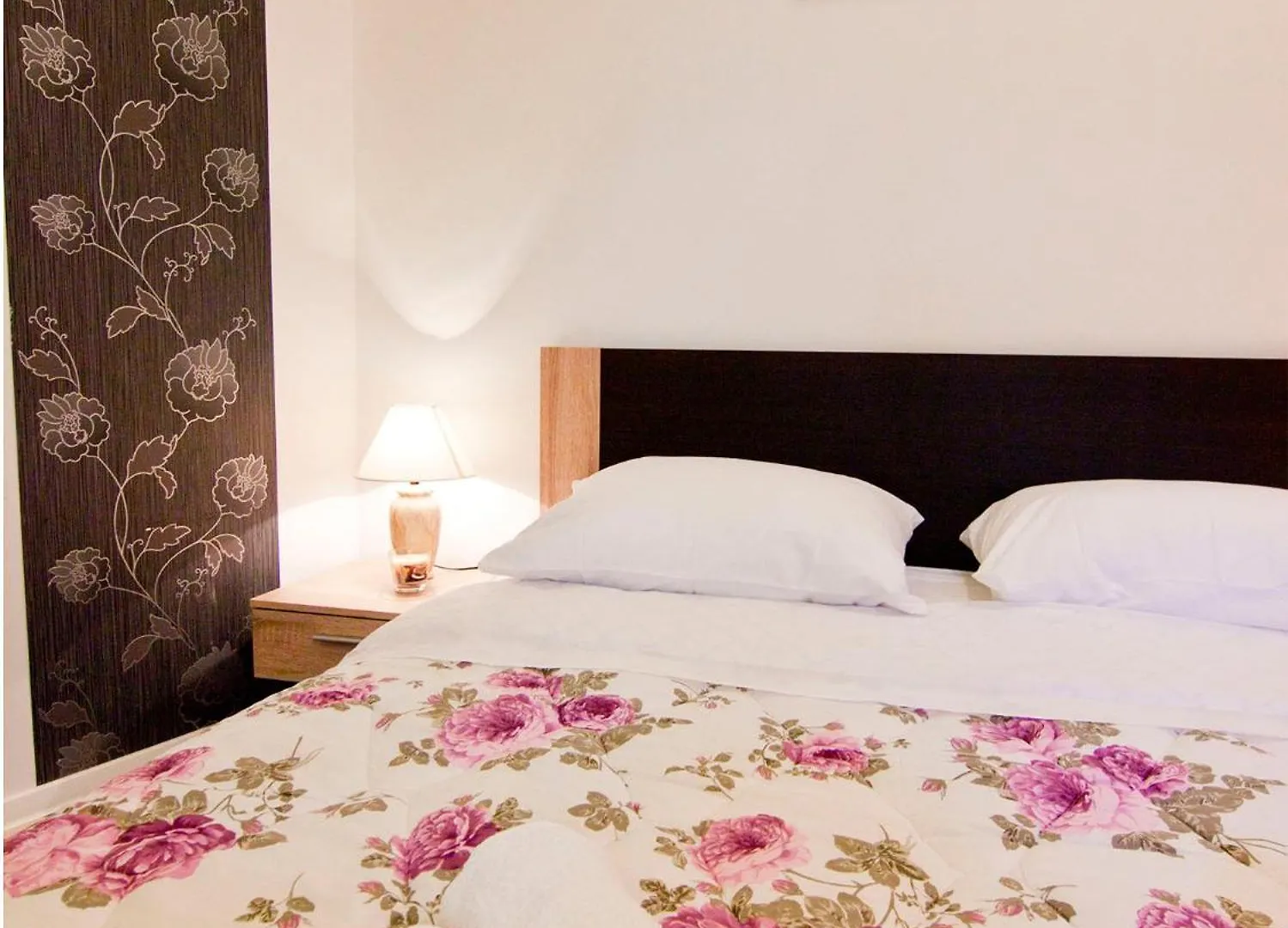 Magnifique Central Apartment Near Theatre & Beach سبليت